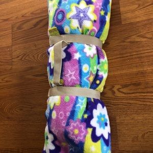 Crafty baby pillow & blanket/soft thin warm fleece